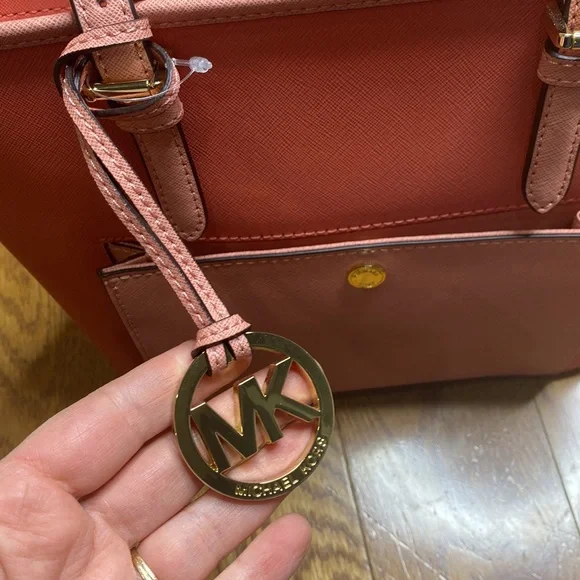 💕 Michael kors NWT jet set leather medium peach tote gorgeous 💕 - Picture 5 of 15